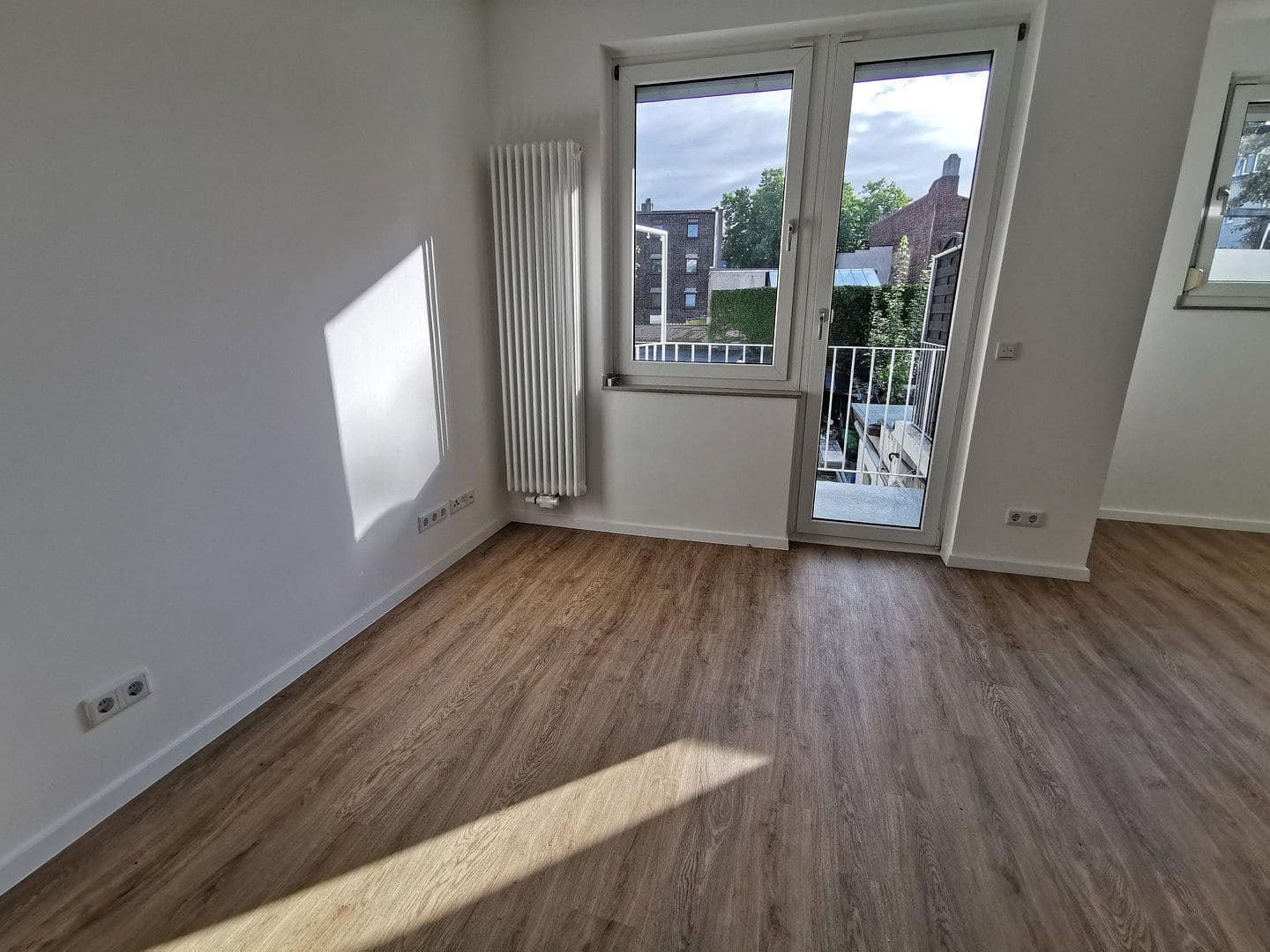 Prenájom bytu 1-izbový 30 m², Düsseldorf, Severné Porýnie - Westfálsko Prenájom bytu 1-izbový 30 m², Düsseldorf, Severné Porýnie - Westfálsko