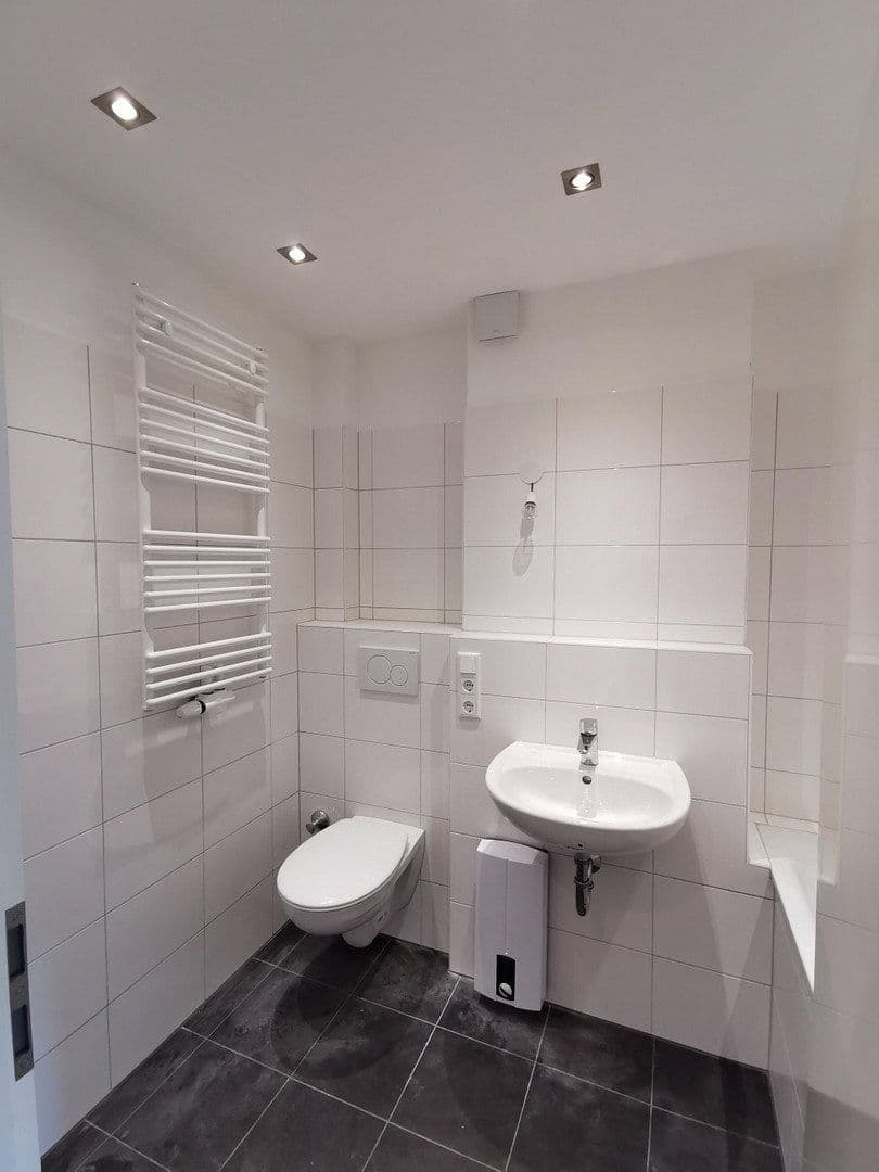 Prenájom bytu 1-izbový 30 m², Düsseldorf, Severné Porýnie - Westfálsko Prenájom bytu 1-izbový 30 m², Düsseldorf, Severné Porýnie - Westfálsko