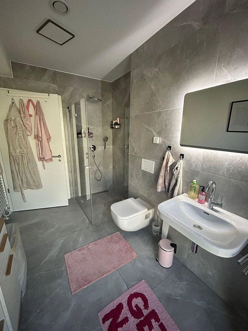 Prenájom bytu 2-izbový 58 m², Prinz-Ferdinand-Str. 144, Krefeld, Severné Porýnie - Westfálsko Prenájom bytu 2-izbový 58 m², Prinz-Ferdinand-Str. 144, Krefeld, Severné Porýnie - Westfálsko