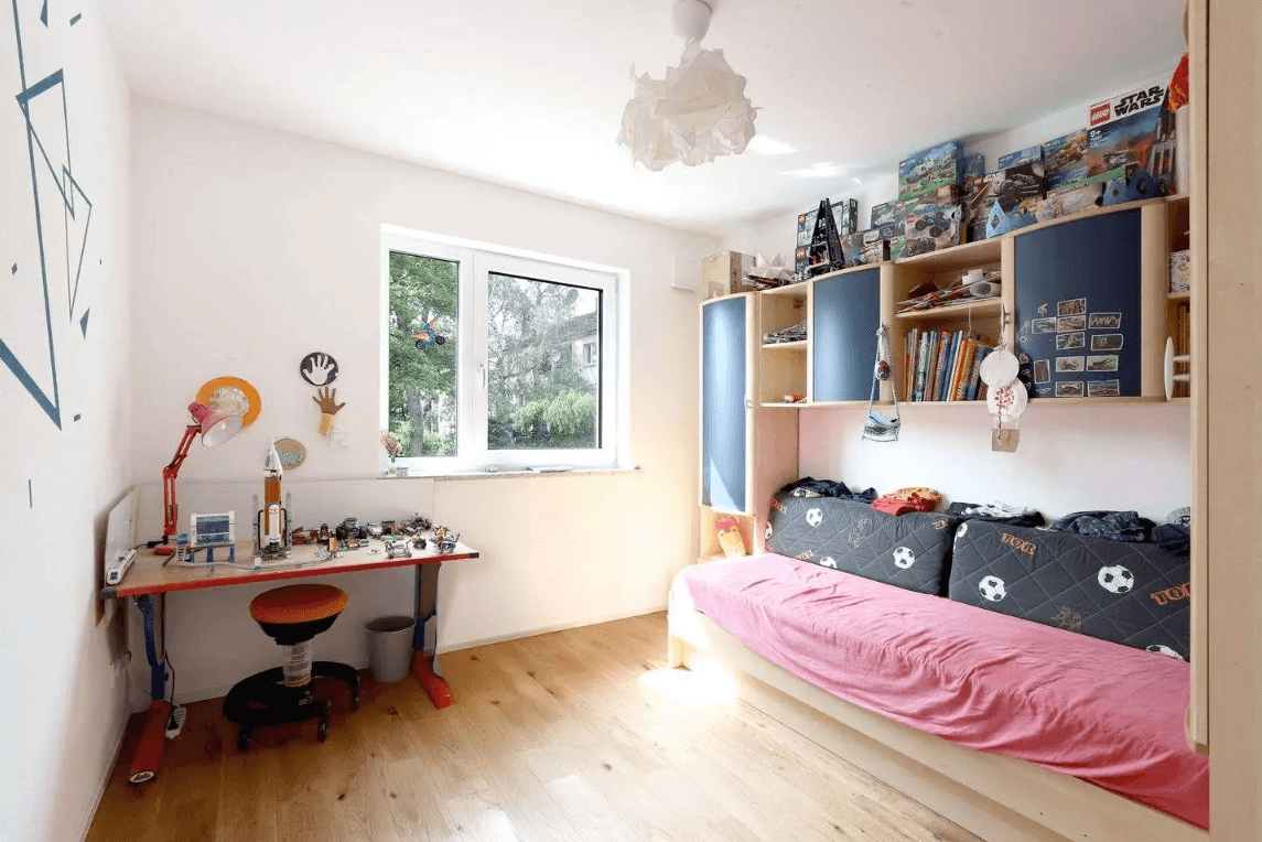 Predaj domu 148 m², pozemek 150 m², Erlangen, Bavorsko Predaj domu 148 m², pozemek 150 m², Erlangen, Bavorsko