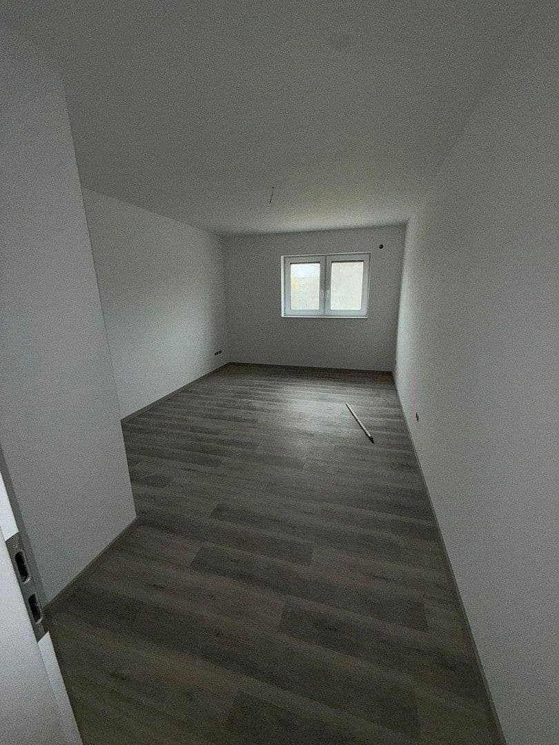 Prenájom domu 120 m², pozemek 328 m², Burgdorf, Dolné Sasko Prenájom domu 120 m², pozemek 328 m², Burgdorf, Dolné Sasko