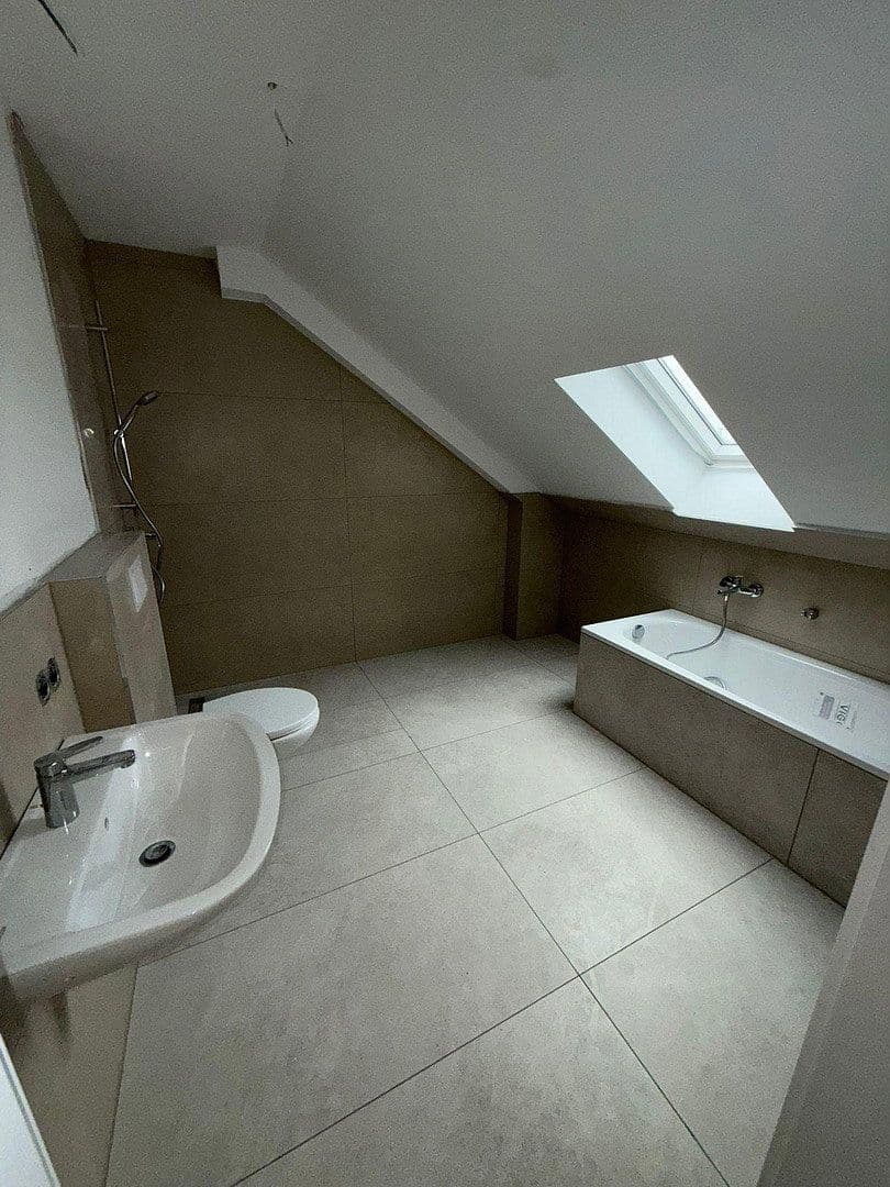 Prenájom domu 120 m², pozemek 328 m², Burgdorf, Dolné Sasko Prenájom domu 120 m², pozemek 328 m², Burgdorf, Dolné Sasko