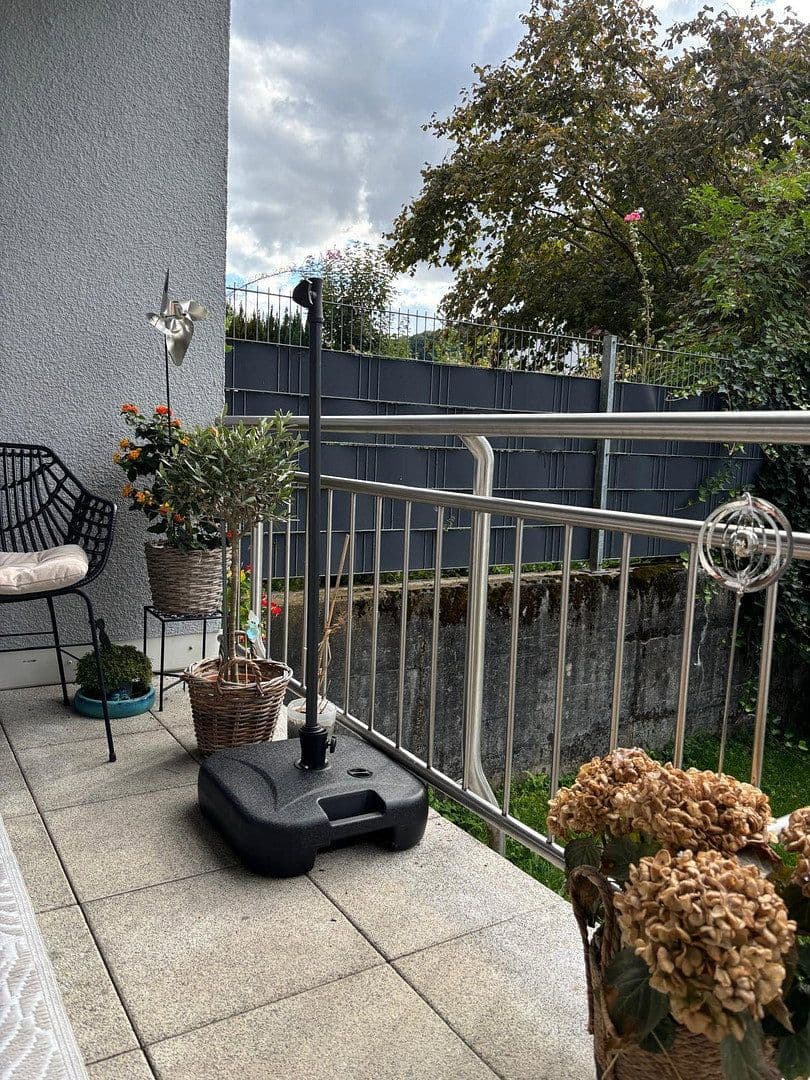 Predaj domu 335 m², pozemek 469 m², Bergische Landstraße 21, Rösrath, Severné Porýnie - Westfálsko Predaj domu 335 m², pozemek 469 m², Bergische Landstraße 21, Rösrath, Severné Porýnie - Westfálsko