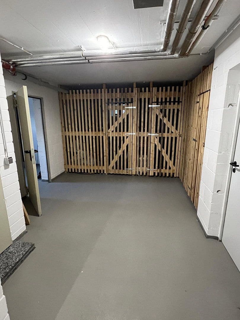 Predaj domu 335 m², pozemek 469 m², Bergische Landstraße 21, Rösrath, Severné Porýnie - Westfálsko Predaj domu 335 m², pozemek 469 m², Bergische Landstraße 21, Rösrath, Severné Porýnie - Westfálsko