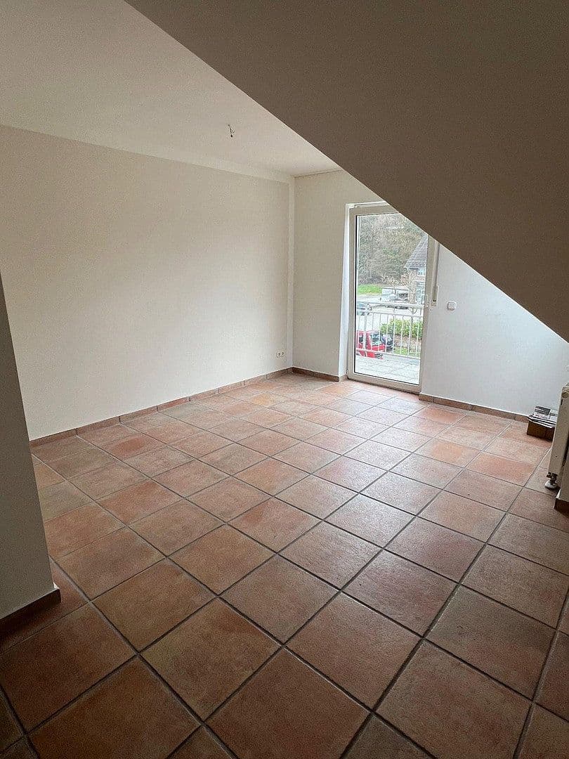 Predaj domu 335 m², pozemek 469 m², Bergische Landstraße 21, Rösrath, Severné Porýnie - Westfálsko Predaj domu 335 m², pozemek 469 m², Bergische Landstraße 21, Rösrath, Severné Porýnie - Westfálsko