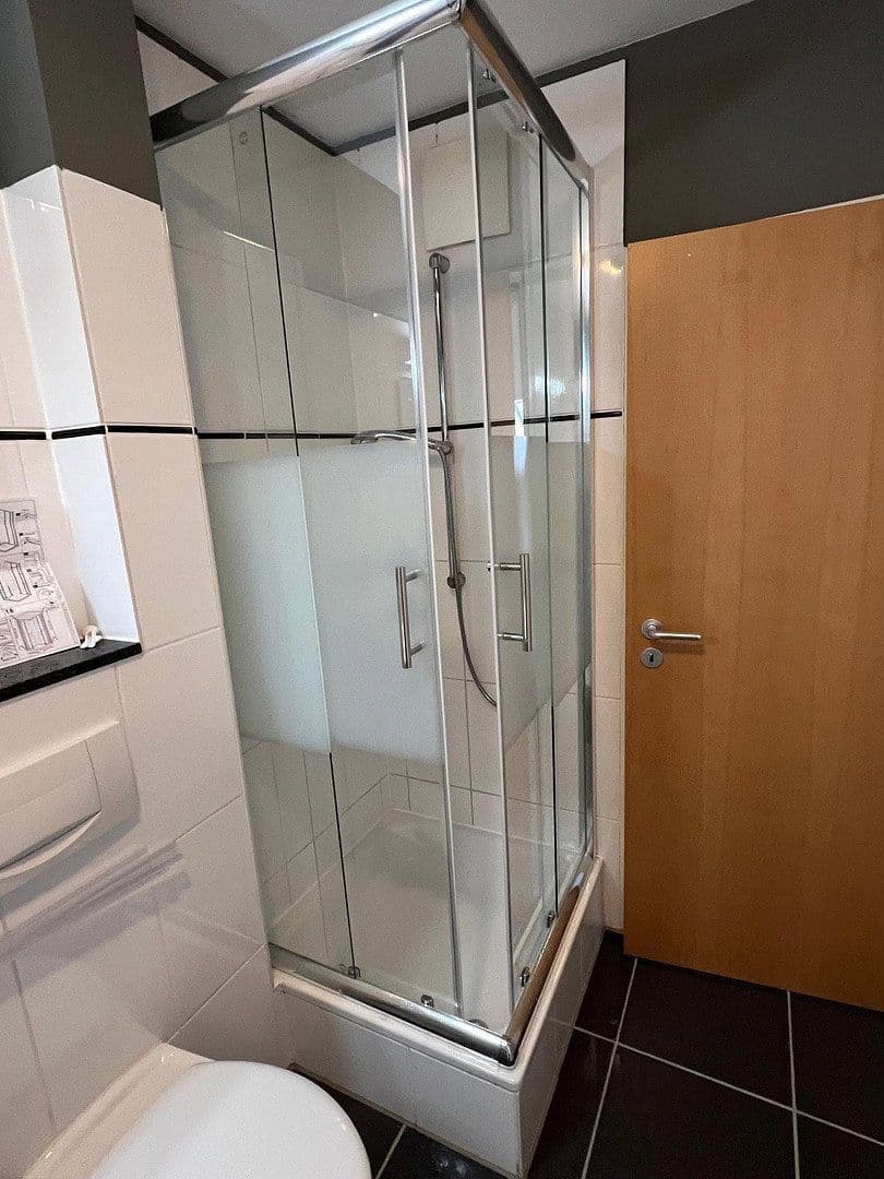 Predaj domu 335 m², pozemek 469 m², Bergische Landstraße 21, Rösrath, Severné Porýnie - Westfálsko Predaj domu 335 m², pozemek 469 m², Bergische Landstraße 21, Rösrath, Severné Porýnie - Westfálsko