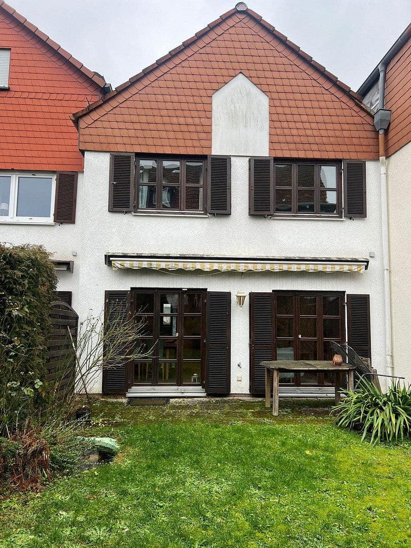 Prenájom domu 105 m², pozemek 193 m², Idstein, Hesensko Prenájom domu 105 m², pozemek 193 m², Idstein, Hesensko