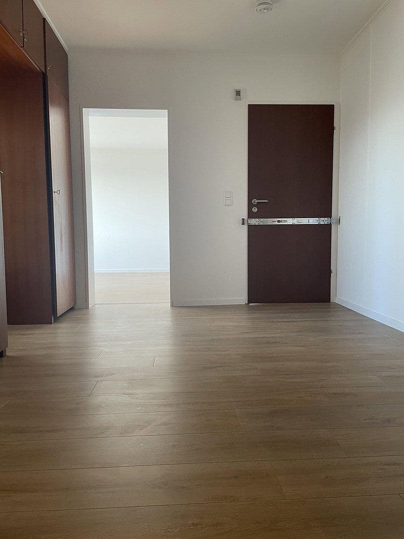 Prenájom bytu 2-izbový 90 m², Graf-Adolf-Straße 54, Bochum, Severné Porýnie - Westfálsko Prenájom bytu 2-izbový 90 m², Graf-Adolf-Straße 54, Bochum, Severné Porýnie - Westfálsko