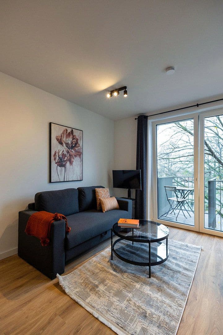 Prenájom bytu 1-izbový 22 m², Berlin, Berlín Prenájom bytu 1-izbový 22 m², Berlin, Berlín