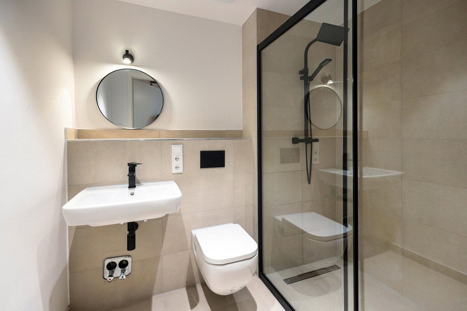 Prenájom bytu 1-izbový 22 m², Berlin, Berlín Prenájom bytu 1-izbový 22 m², Berlin, Berlín