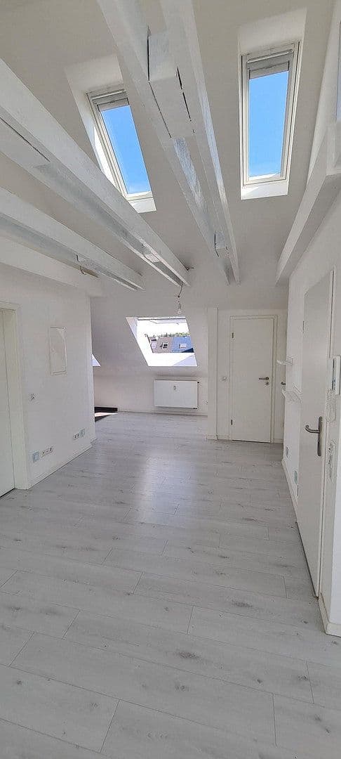 Prenájom bytu 2-izbový 67 m², Nürnberg, Bavorsko Prenájom bytu 2-izbový 67 m², Nürnberg, Bavorsko