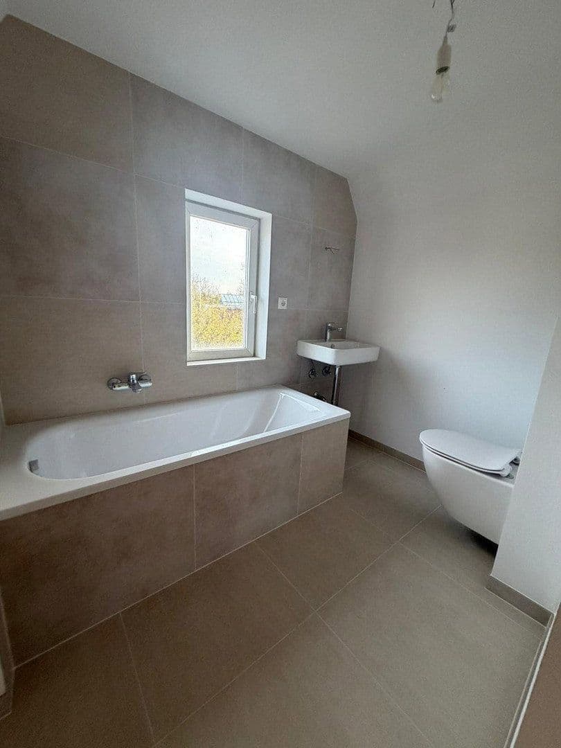 Predaj domu 130 m², pozemek 510 m², Kleinfischlingen, Porýnie-Falcko Predaj domu 130 m², pozemek 510 m², Kleinfischlingen, Porýnie-Falcko