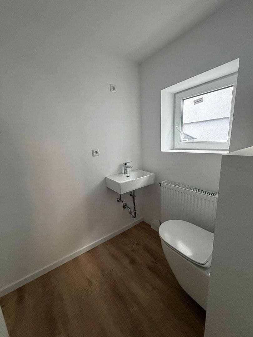 Predaj domu 130 m², pozemek 510 m², Kleinfischlingen, Porýnie-Falcko Predaj domu 130 m², pozemek 510 m², Kleinfischlingen, Porýnie-Falcko