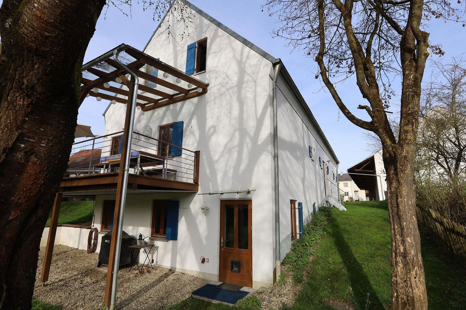 Predaj domu 176 m², pozemek 1.076 m², Petershausen, Bavorsko Predaj domu 176 m², pozemek 1.076 m², Petershausen, Bavorsko