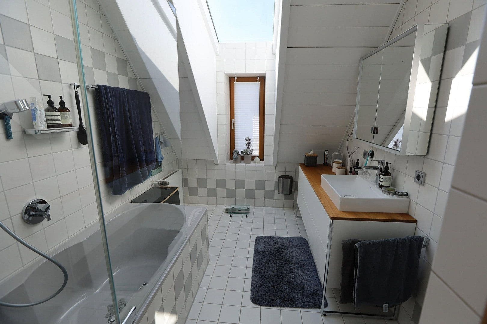 Predaj domu 176 m², pozemek 1.076 m², Petershausen, Bavorsko Predaj domu 176 m², pozemek 1.076 m², Petershausen, Bavorsko