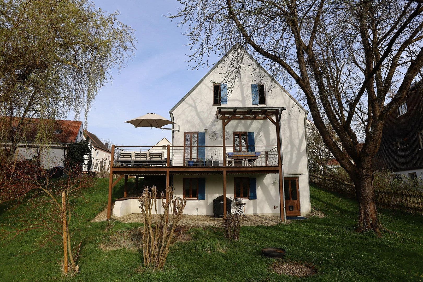 Predaj domu 176 m², pozemek 1.076 m², Petershausen, Bavorsko Predaj domu 176 m², pozemek 1.076 m², Petershausen, Bavorsko