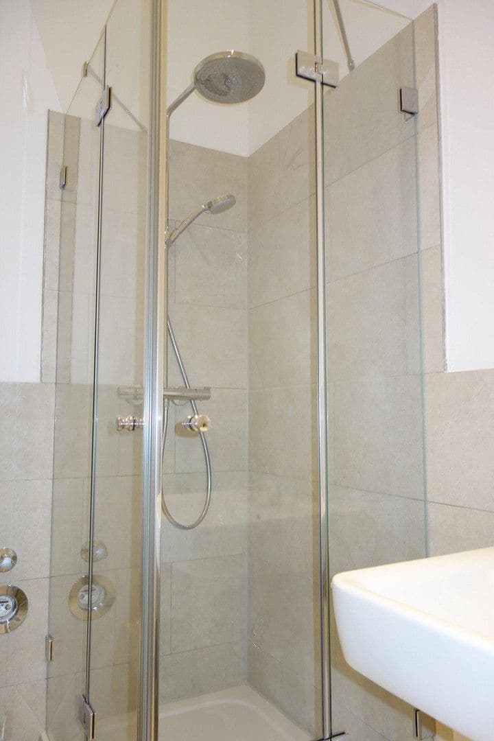 Prenájom kancelárie 46 m², Fritz-Reuter-Str. 3, Berlin, Berlín Prenájom kancelárie 46 m², Fritz-Reuter-Str. 3, Berlin, Berlín