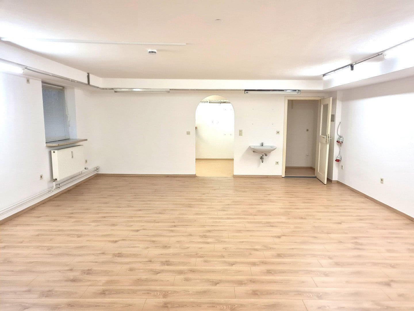 Prenájom kancelárie 135 m², München, Bavorsko Prenájom kancelárie 135 m², München, Bavorsko