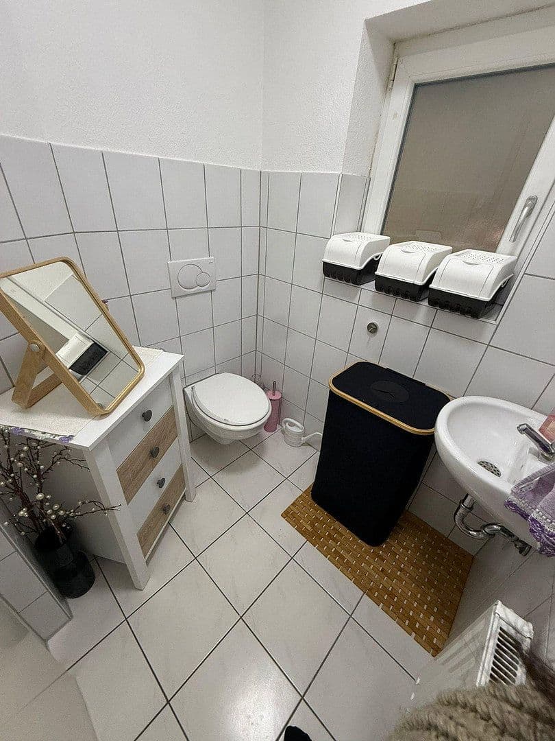 Prenájom bytu 3-izbový 99 m², Hechingen, Bádensko-Wurttembersko Prenájom bytu 3-izbový 99 m², Hechingen, Bádensko-Wurttembersko