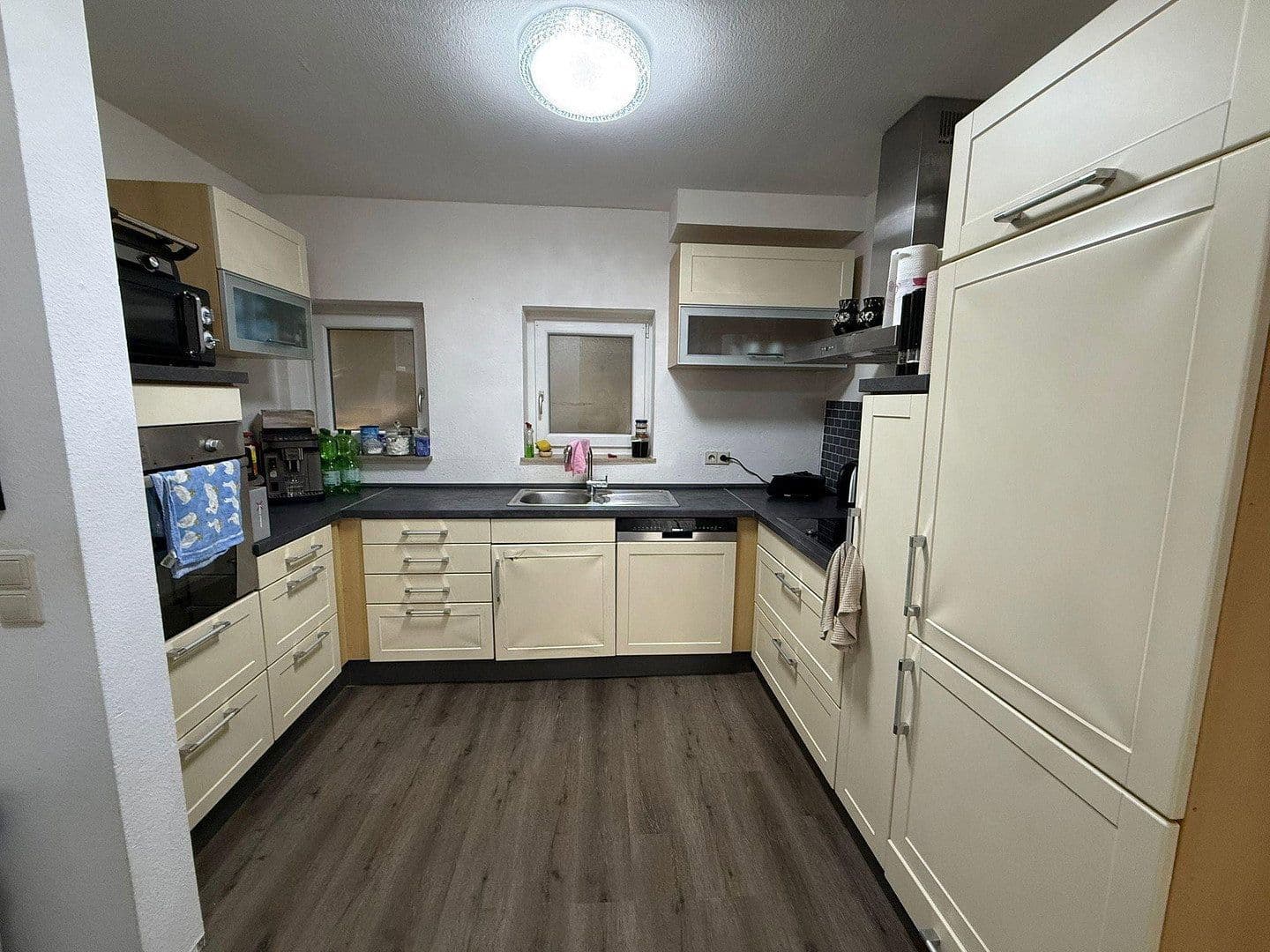 Prenájom bytu 3-izbový 99 m², Hechingen, Bádensko-Wurttembersko Prenájom bytu 3-izbový 99 m², Hechingen, Bádensko-Wurttembersko