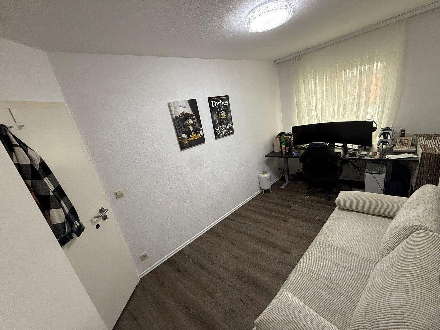 Prenájom bytu 3-izbový 99 m², Hechingen, Bádensko-Wurttembersko Prenájom bytu 3-izbový 99 m², Hechingen, Bádensko-Wurttembersko