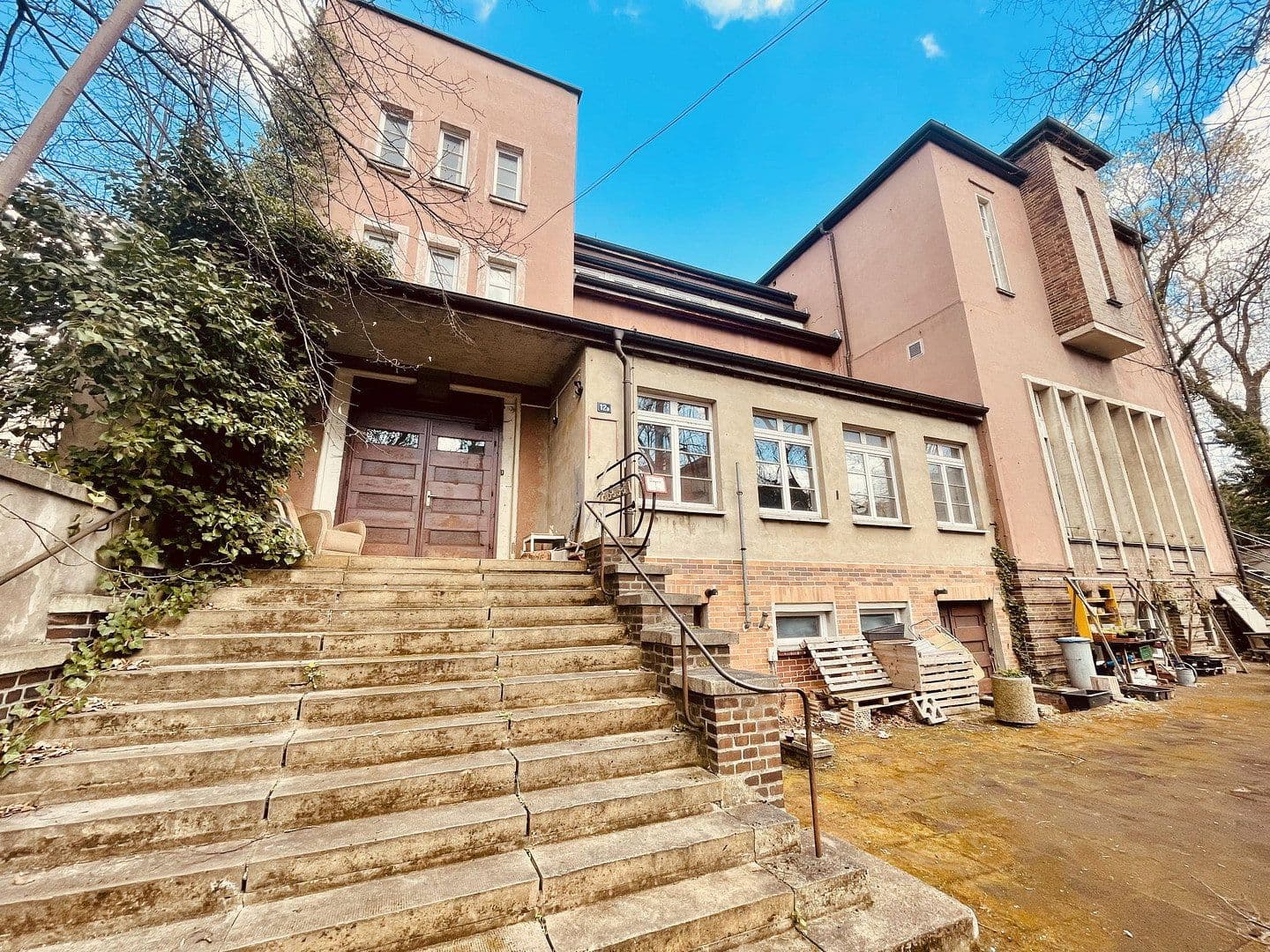 Predaj domu 600 m², pozemek 559 m², Mühlweg 12, Halle, Sasko-Anhaltsko Predaj domu 600 m², pozemek 559 m², Mühlweg 12, Halle, Sasko-Anhaltsko