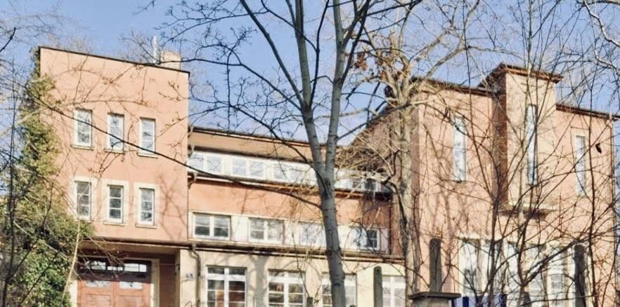 Predaj domu 600 m², pozemek 559 m², Mühlweg 12, Halle, Sasko-Anhaltsko Predaj domu 600 m², pozemek 559 m², Mühlweg 12, Halle, Sasko-Anhaltsko