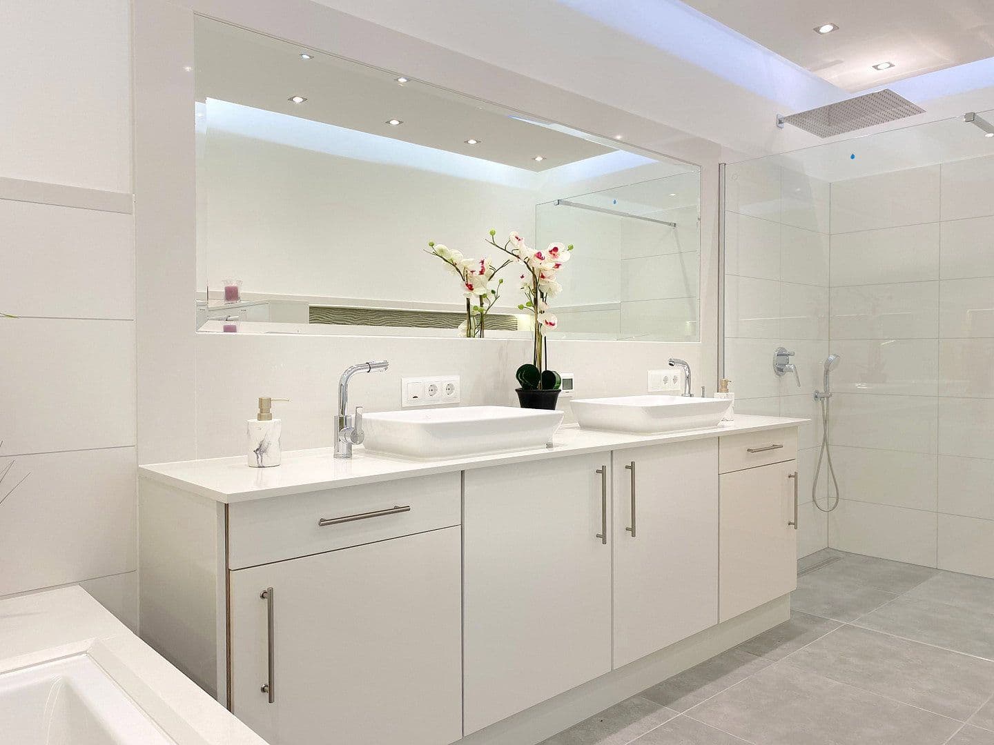 Prenájom bytu 3-izbový 105 m², Enger, Severné Porýnie - Westfálsko Prenájom bytu 3-izbový 105 m², Enger, Severné Porýnie - Westfálsko