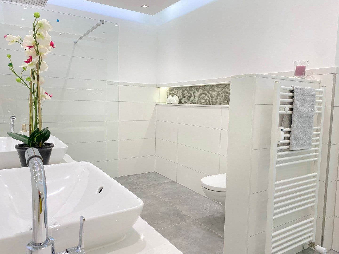 Prenájom bytu 3-izbový 105 m², Enger, Severné Porýnie - Westfálsko Prenájom bytu 3-izbový 105 m², Enger, Severné Porýnie - Westfálsko