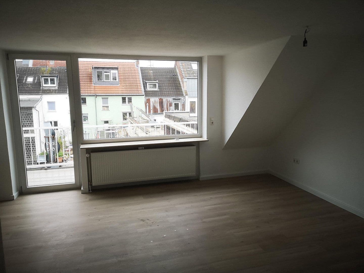 Predaj domu 226 m², pozemek 172 m², Wahlenstr., Köln-Ehrenfeld, Severné Porýnie - Westfálsko Predaj domu 226 m², pozemek 172 m², Wahlenstr., Köln-Ehrenfeld, Severné Porýnie - Westfálsko