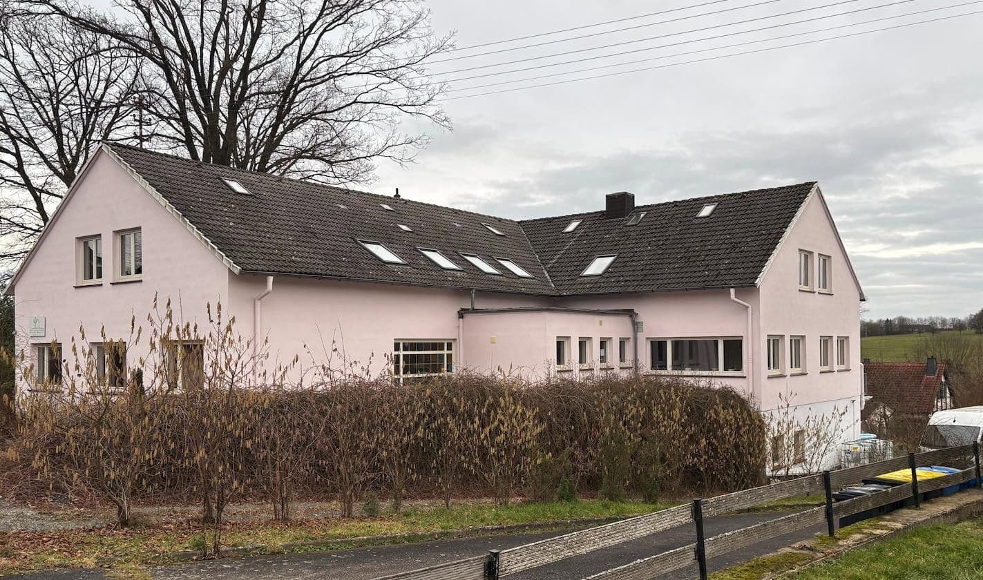 Predaj domu 685 m², pozemek 3.296 m², Gartenstraße 15, Flammersfeld, Porýnie-Falcko Predaj domu 685 m², pozemek 3.296 m², Gartenstraße 15, Flammersfeld, Porýnie-Falcko