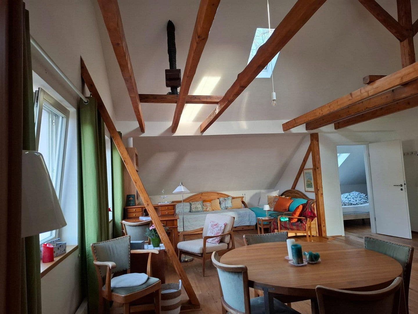 Predaj domu 685 m², pozemek 3.296 m², Gartenstraße 15, Flammersfeld, Porýnie-Falcko Predaj domu 685 m², pozemek 3.296 m², Gartenstraße 15, Flammersfeld, Porýnie-Falcko