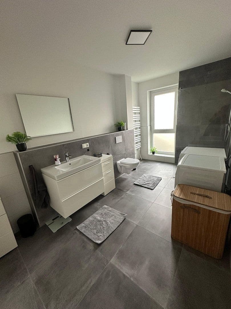 Prenájom bytu 3-izbový 92 m², Brühlstr. 27b, Wassenberg, Severné Porýnie - Westfálsko Prenájom bytu 3-izbový 92 m², Brühlstr. 27b, Wassenberg, Severné Porýnie - Westfálsko