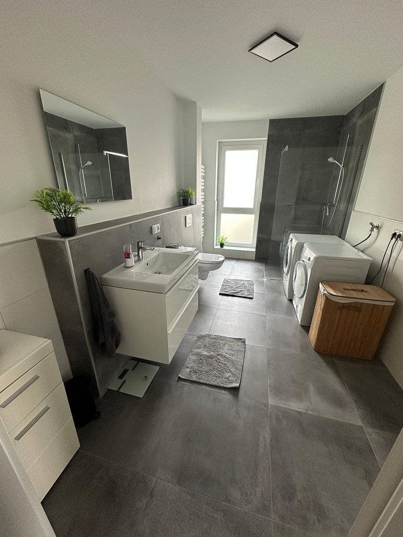 Prenájom bytu 3-izbový 92 m², Brühlstr. 27b, Wassenberg, Severné Porýnie - Westfálsko Prenájom bytu 3-izbový 92 m², Brühlstr. 27b, Wassenberg, Severné Porýnie - Westfálsko