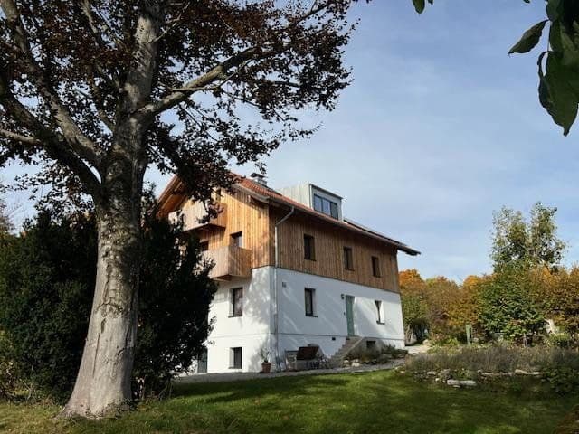 Prenájom domu 154 m², pozemek 1.000 m², Münsing, Bavorsko Prenájom domu 154 m², pozemek 1.000 m², Münsing, Bavorsko