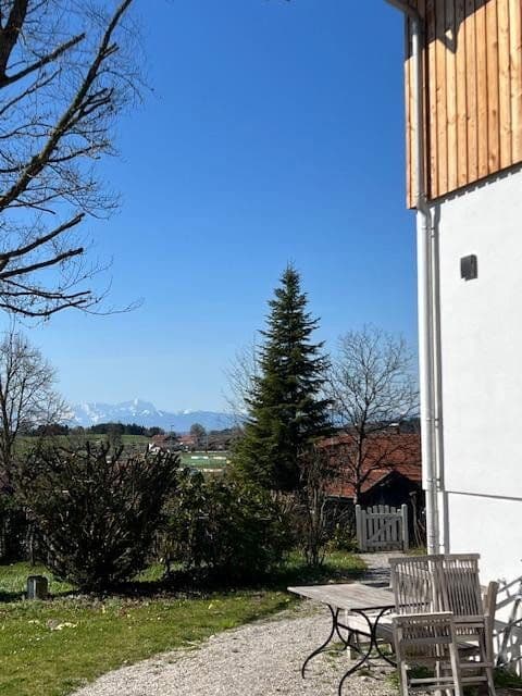 Prenájom domu 154 m², pozemek 1.000 m², Münsing, Bavorsko Prenájom domu 154 m², pozemek 1.000 m², Münsing, Bavorsko