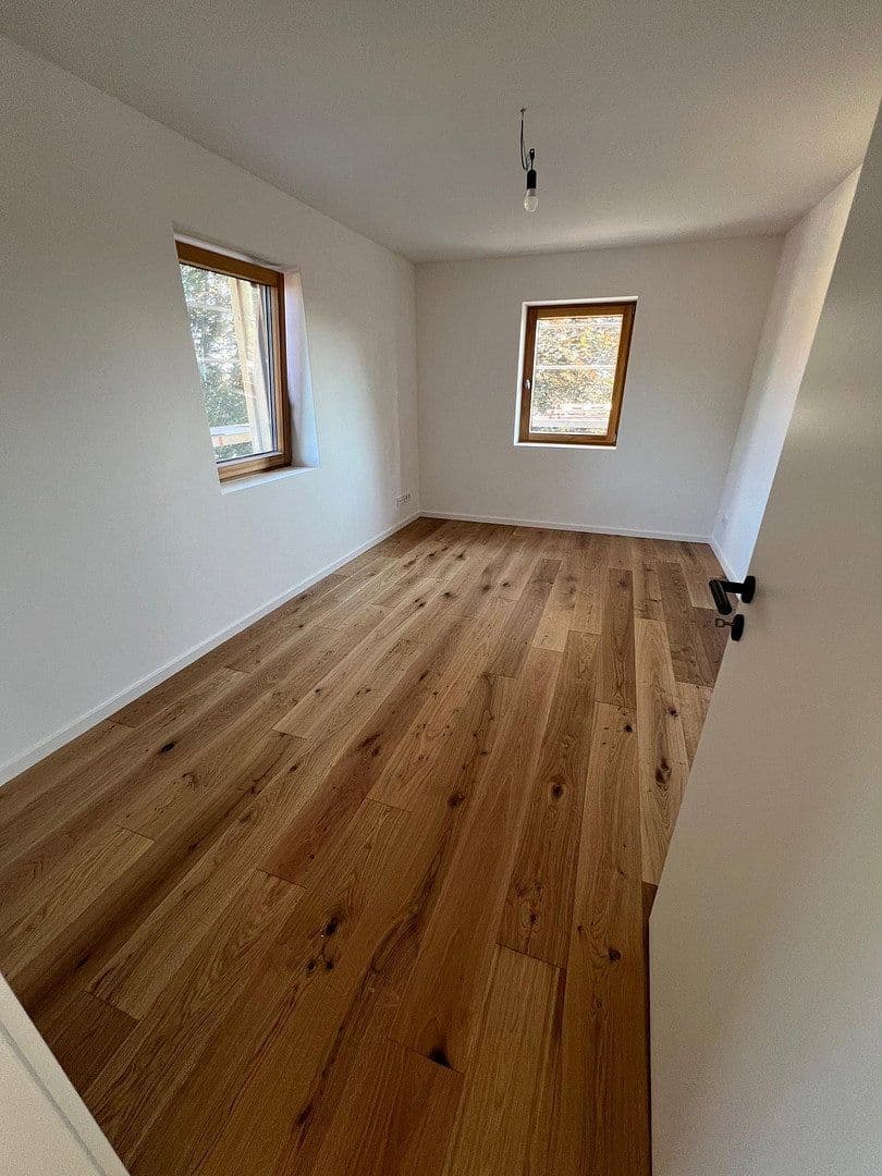 Prenájom domu 154 m², pozemek 1.000 m², Münsing, Bavorsko Prenájom domu 154 m², pozemek 1.000 m², Münsing, Bavorsko