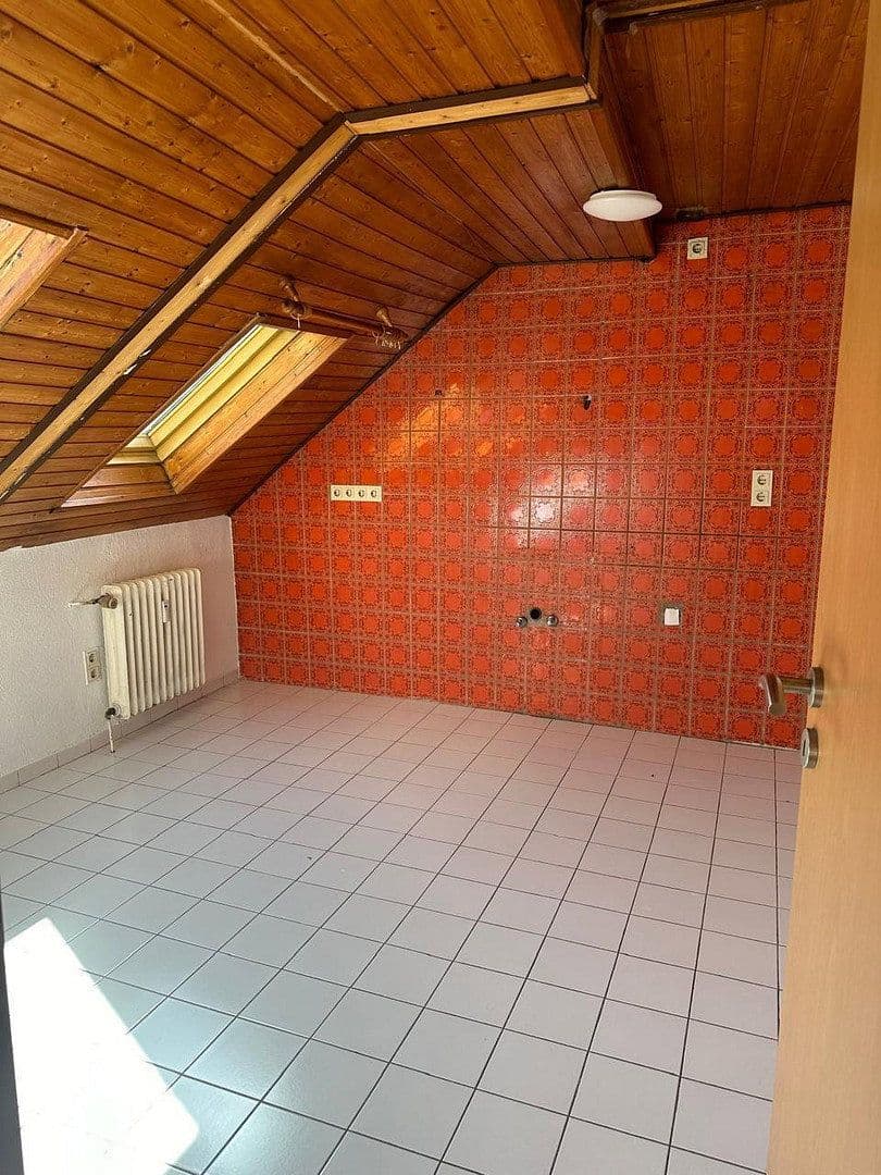 Prenájom bytu 4-izbový 73 m², Pirmasens, Porýnie-Falcko Prenájom bytu 4-izbový 73 m², Pirmasens, Porýnie-Falcko