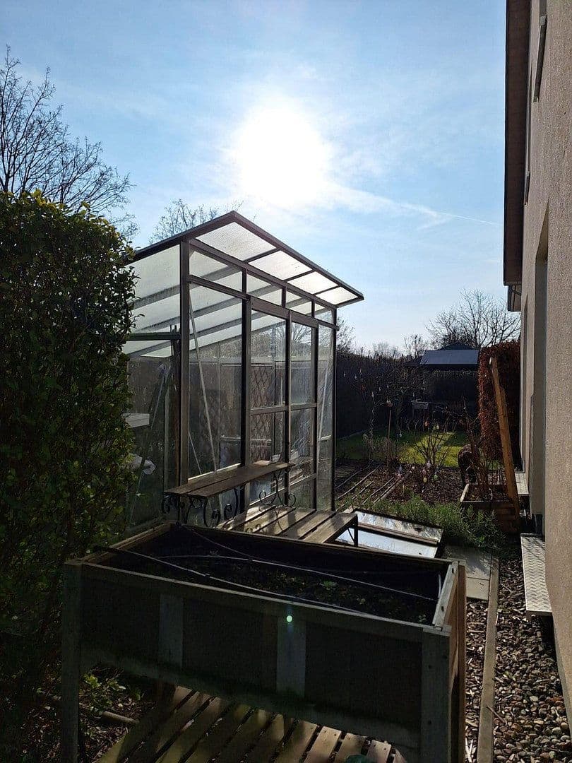 Prenájom domu 144 m², pozemek 500 m², Berlin, Berlín Prenájom domu 144 m², pozemek 500 m², Berlin, Berlín