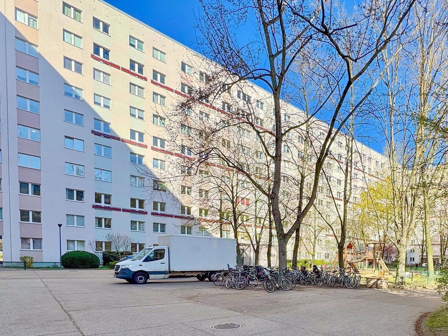 Predaj bytu 4-izbový 71 m², Mollstraße 2, Berlin, Berlín Predaj bytu 4-izbový 71 m², Mollstraße 2, Berlin, Berlín