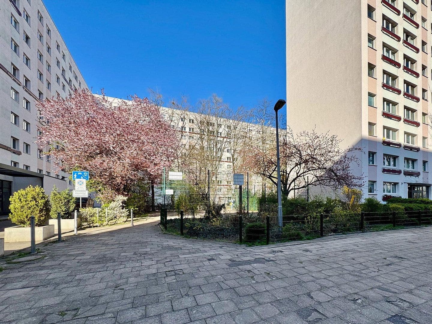 Predaj bytu 4-izbový 71 m², Mollstraße 2, Berlin, Berlín Predaj bytu 4-izbový 71 m², Mollstraße 2, Berlin, Berlín