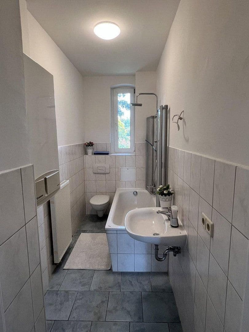 Prenájom bytu 3-izbový 78 m², Ernst-Thälmann-Straße 17, Hainichen, Sasko Prenájom bytu 3-izbový 78 m², Ernst-Thälmann-Straße 17, Hainichen, Sasko