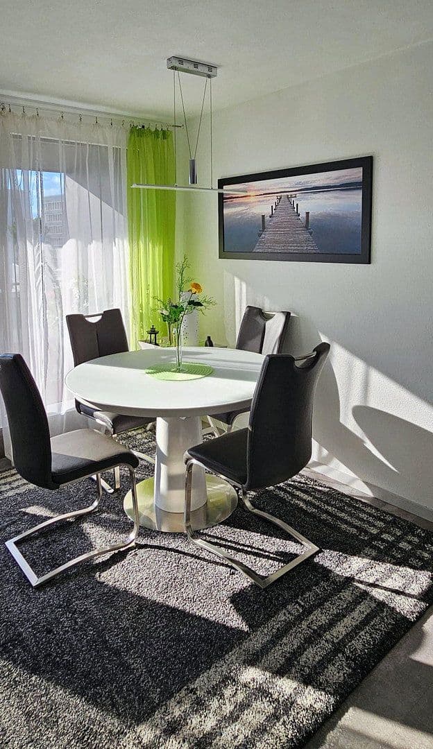 Predaj bytu 2-izbový 69 m², Reutlingen, Bádensko-Wurttembersko Predaj bytu 2-izbový 69 m², Reutlingen, Bádensko-Wurttembersko