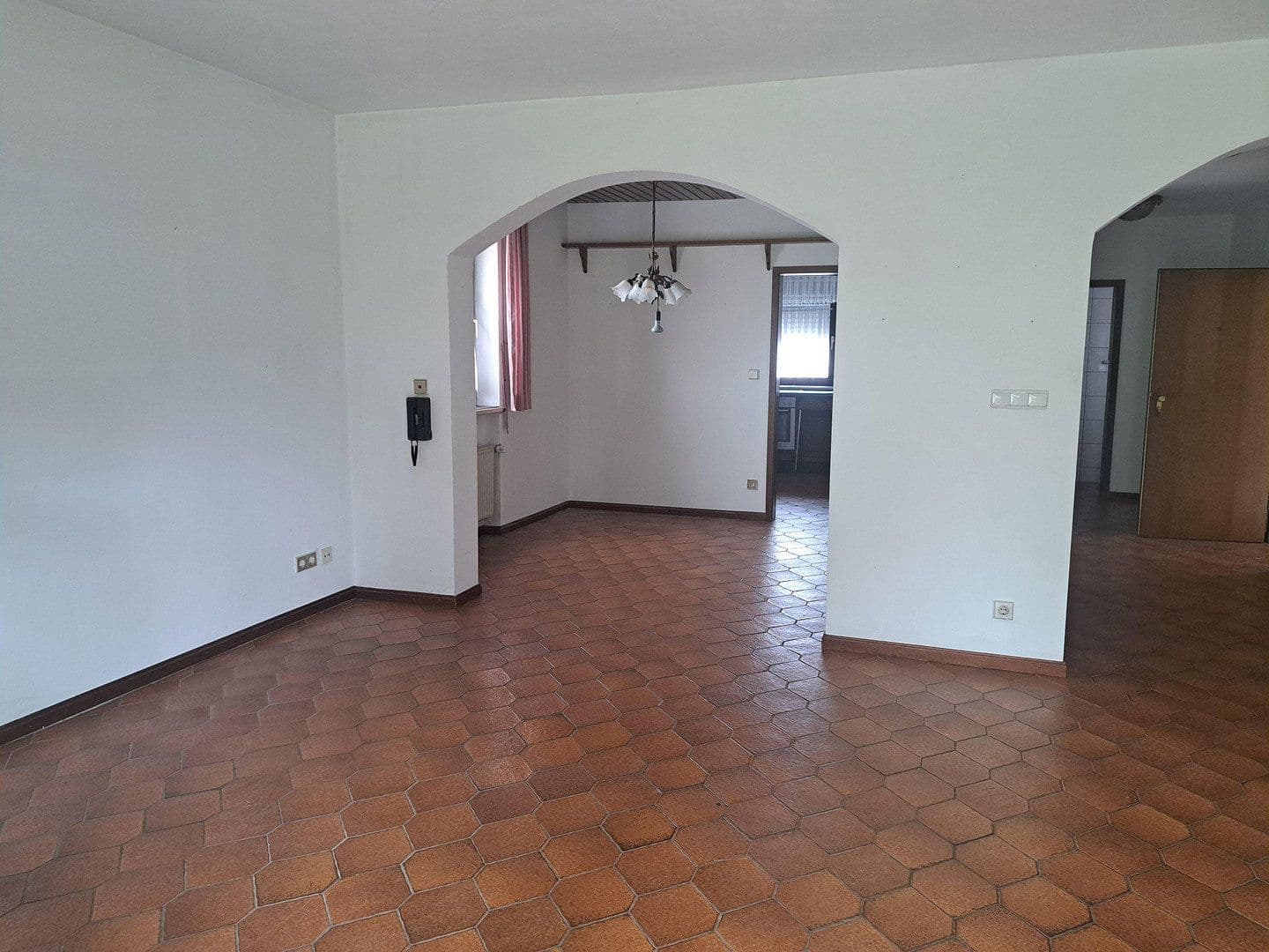 Predaj domu 226 m², pozemek 527 m², Zehntfeldstr. 270, München, Bavorsko Predaj domu 226 m², pozemek 527 m², Zehntfeldstr. 270, München, Bavorsko