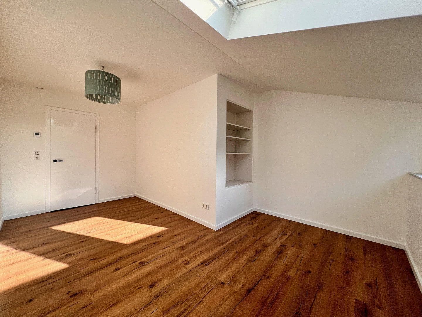 Prenájom domu 230 m², pozemek 600 m², Haller Weg 65a, Bielefeld, Severné Porýnie - Westfálsko Prenájom domu 230 m², pozemek 600 m², Haller Weg 65a, Bielefeld, Severné Porýnie - Westfálsko