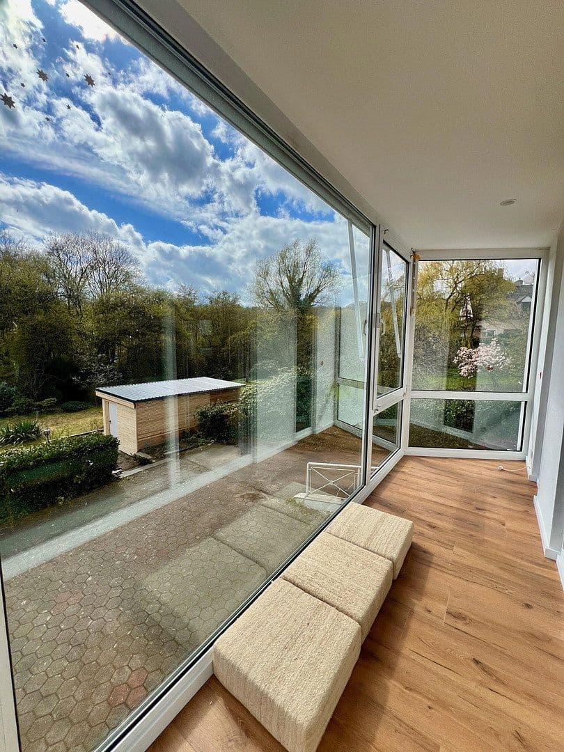 Prenájom domu 230 m², pozemek 600 m², Haller Weg 65a, Bielefeld, Severné Porýnie - Westfálsko Prenájom domu 230 m², pozemek 600 m², Haller Weg 65a, Bielefeld, Severné Porýnie - Westfálsko