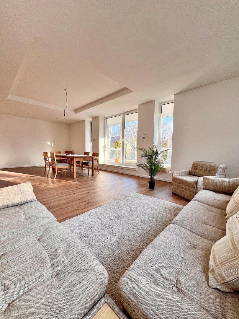 Prenájom domu 230 m², pozemek 600 m², Haller Weg 65a, Bielefeld, Severné Porýnie - Westfálsko Prenájom domu 230 m², pozemek 600 m², Haller Weg 65a, Bielefeld, Severné Porýnie - Westfálsko