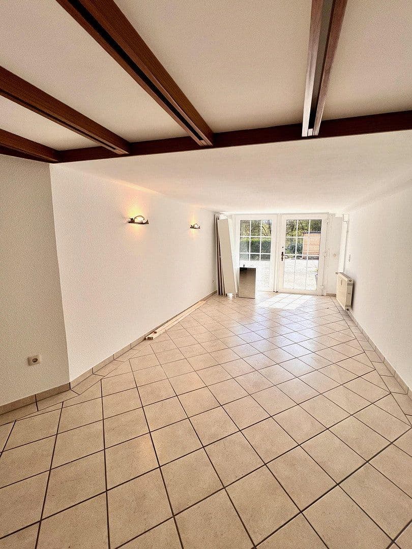 Prenájom domu 230 m², pozemek 600 m², Haller Weg 65a, Bielefeld, Severné Porýnie - Westfálsko Prenájom domu 230 m², pozemek 600 m², Haller Weg 65a, Bielefeld, Severné Porýnie - Westfálsko