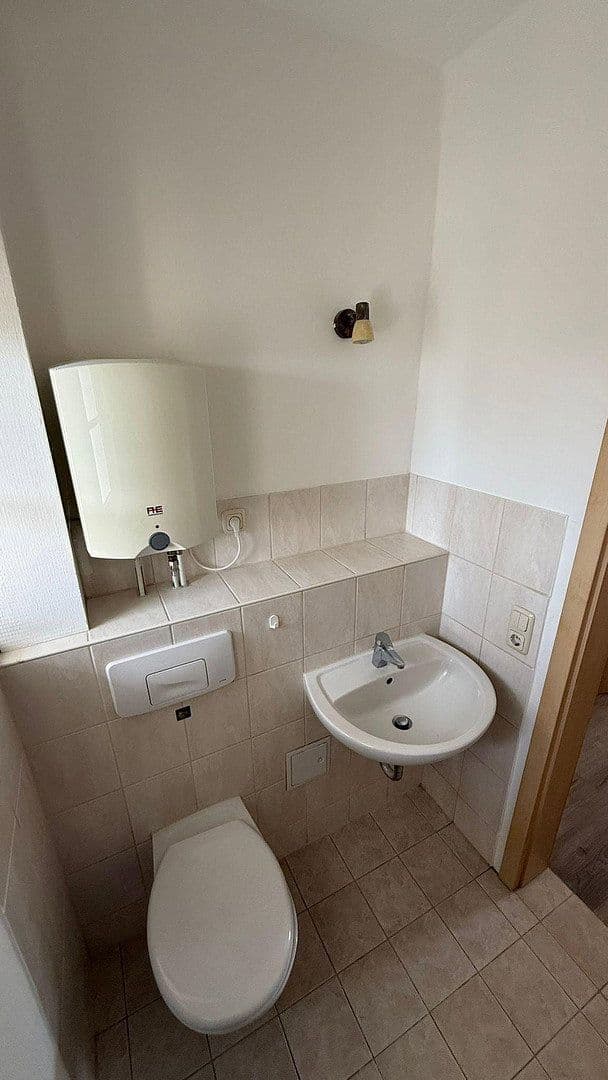 Prenájom bytu 3-izbový 90 m², Zwickau, Sasko Prenájom bytu 3-izbový 90 m², Zwickau, Sasko