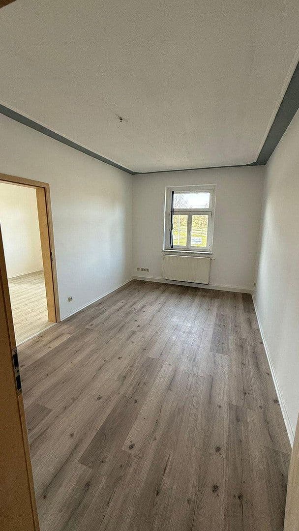 Prenájom bytu 3-izbový 90 m², Zwickau, Sasko Prenájom bytu 3-izbový 90 m², Zwickau, Sasko